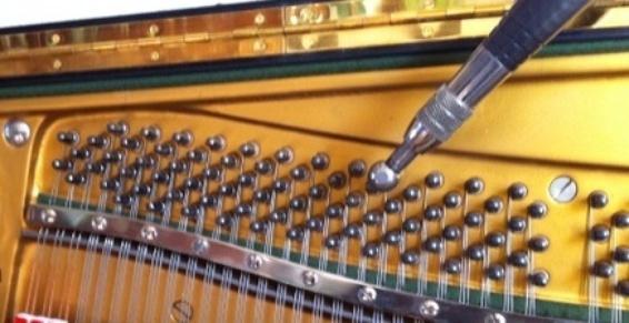 Accordeur de piano