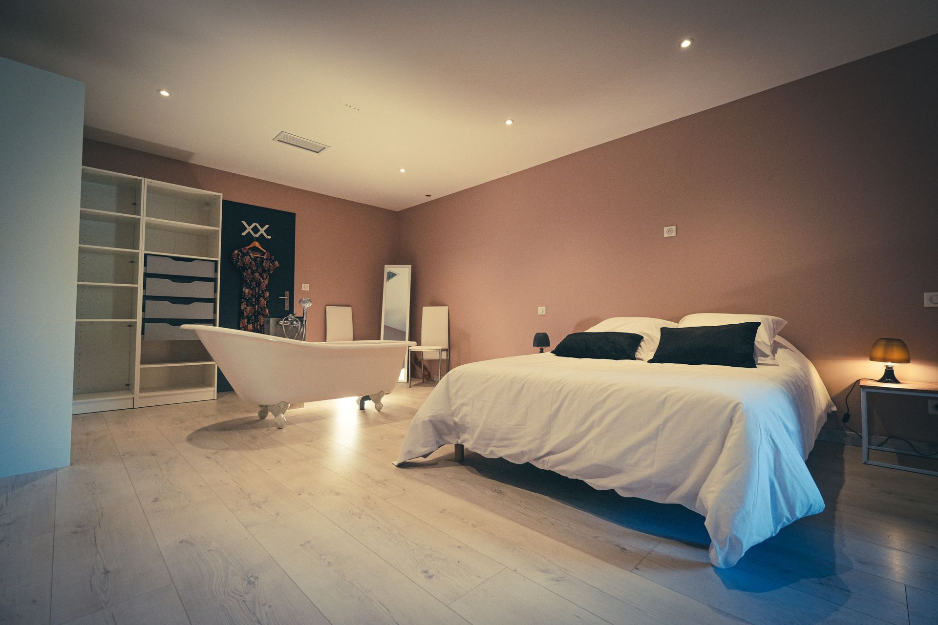 Chambre avec baignoire