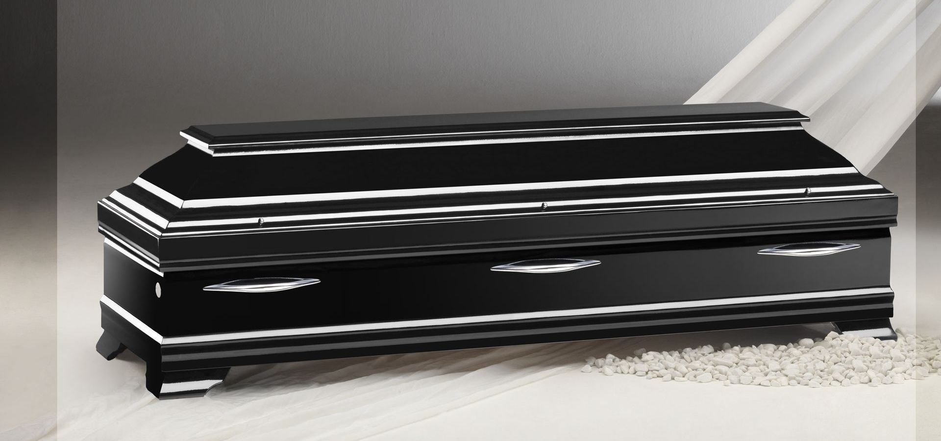 Sarg schwarz Hochglanz poliert