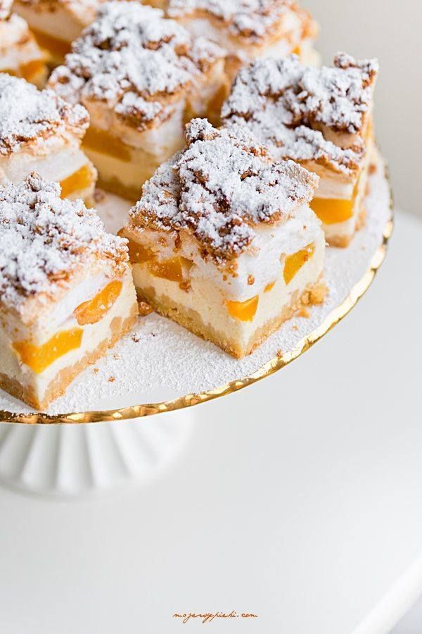 Torta con pesche sciroppate - Al Portico pizzeria d'aporto