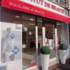 La devanture de l'institut de beauté Équilibre & Beauté.