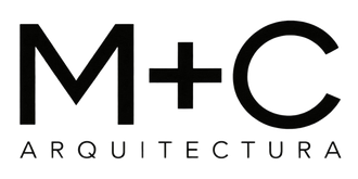 Logotipo de M+C Arquitectura en negro, con la palabra “ARQUITECTURA” espaciada debajo.