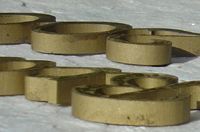 Schrift Bronze Goldpatina - Kurt Ackermann Bildhauerei Grabmalkunst GmbH