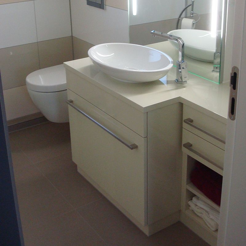 Waschbeckenunterschrank