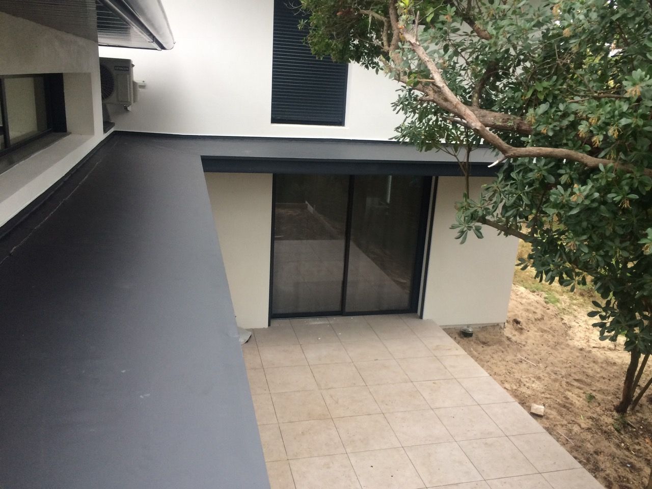 Maison avec porte fenêtre