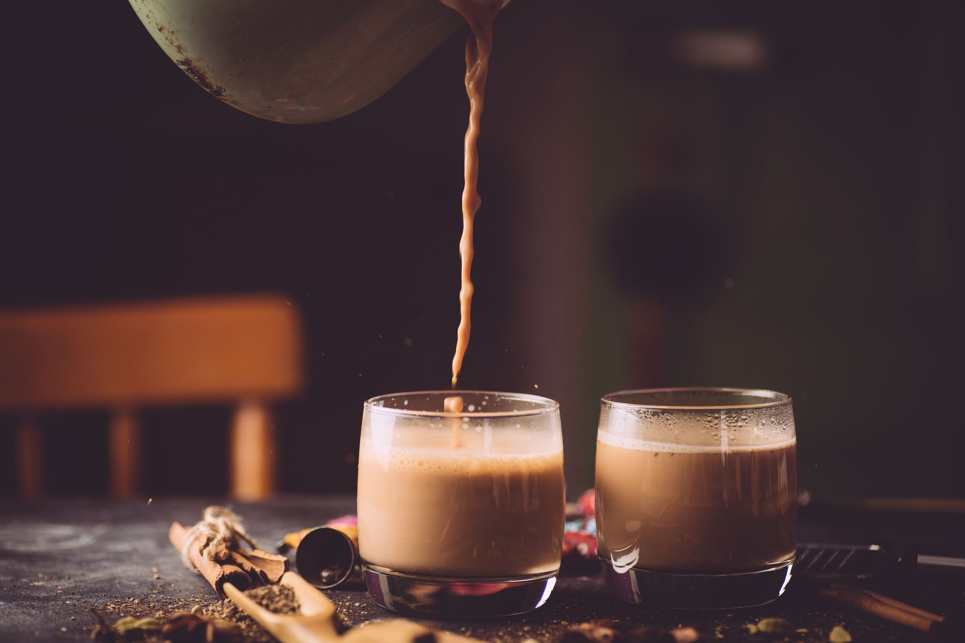 Deux verres de chai indien.