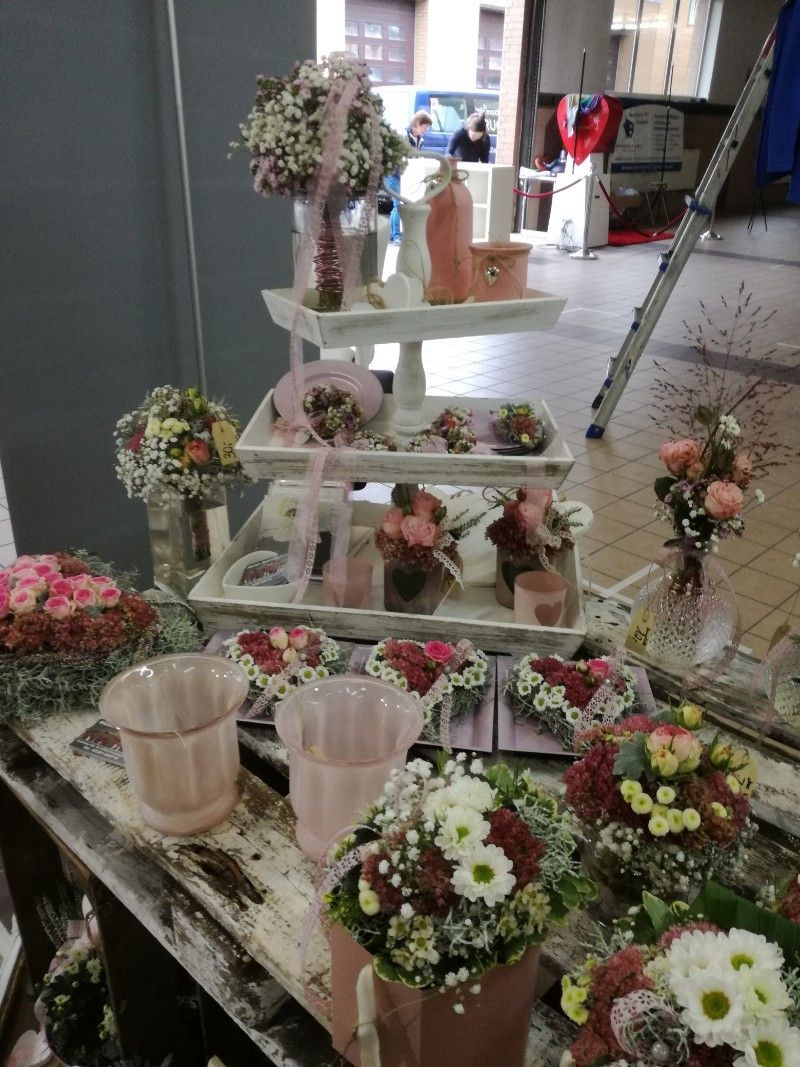 Blumen und Dekoartikel