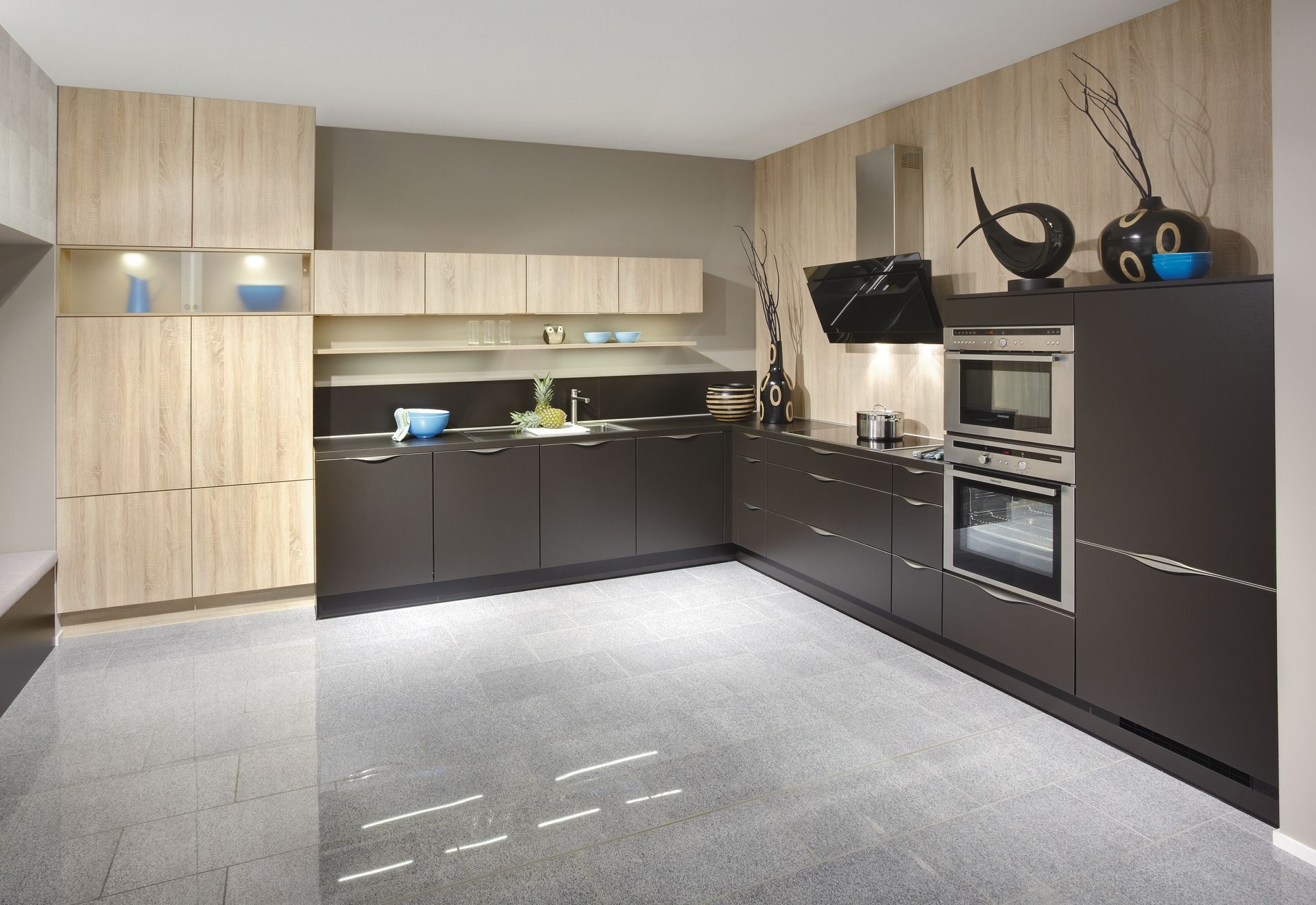 Une cuisine avec électroménager encastré réalisée par l'entreprise SOTEC