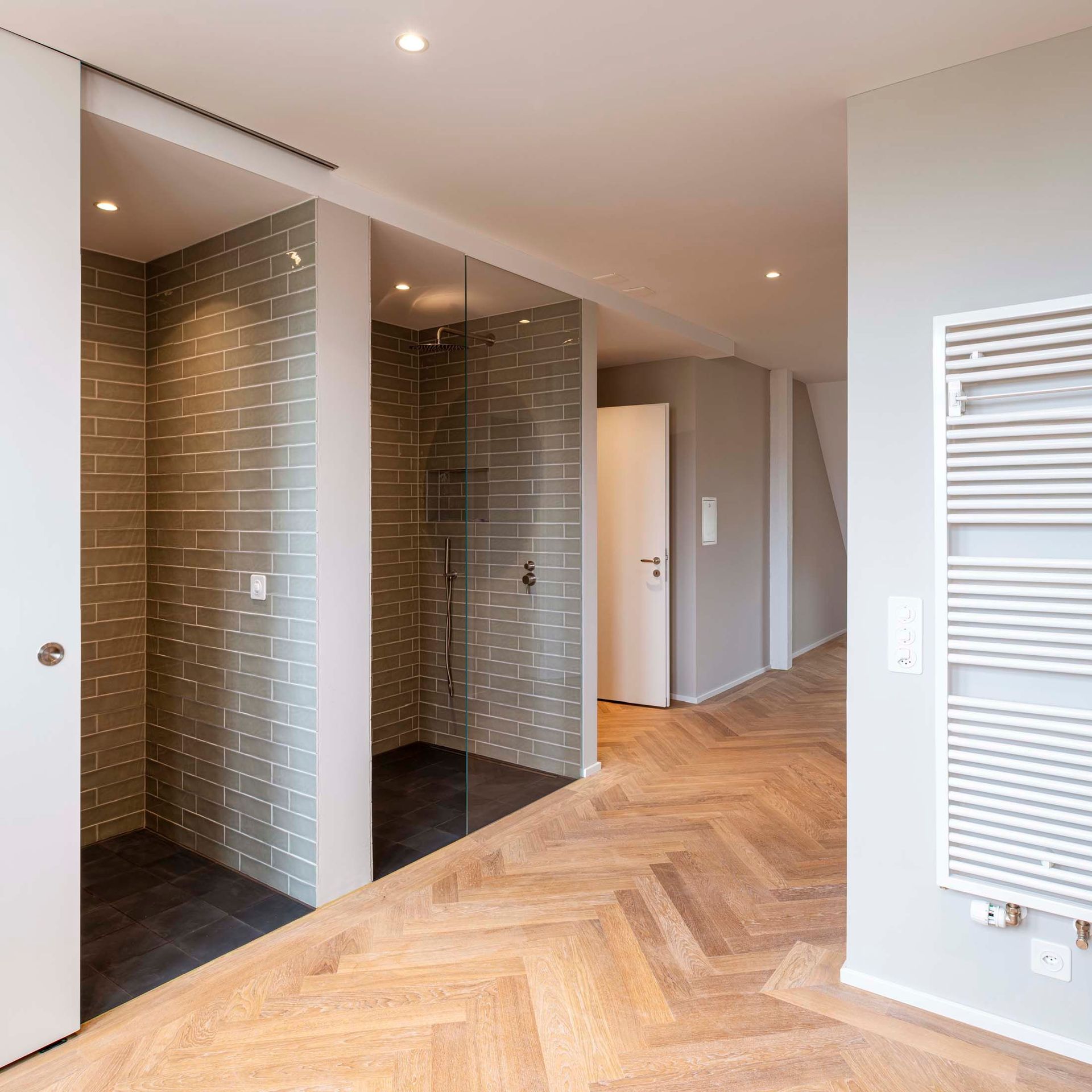 Emil Hirt AG, Malergeschäft in Zürich, Kreis 7