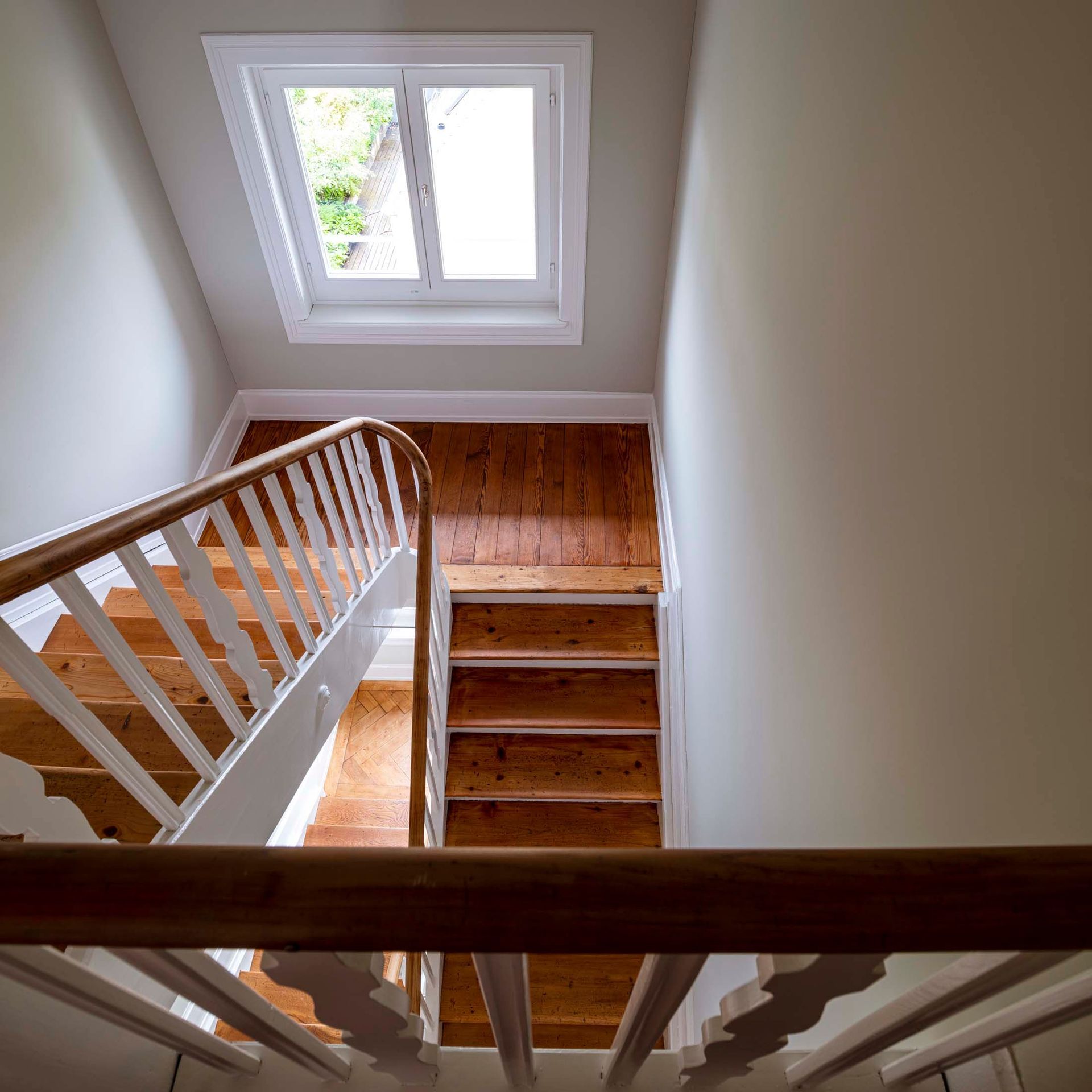 Emil Hirt AG, Malergeschäft in Zürich, Kreis 7