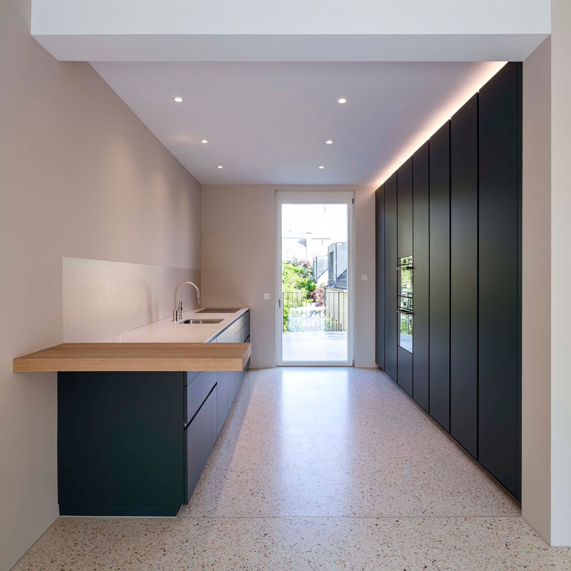 Emil Hirt AG, Malergeschäft in Zürich, Kreis 7