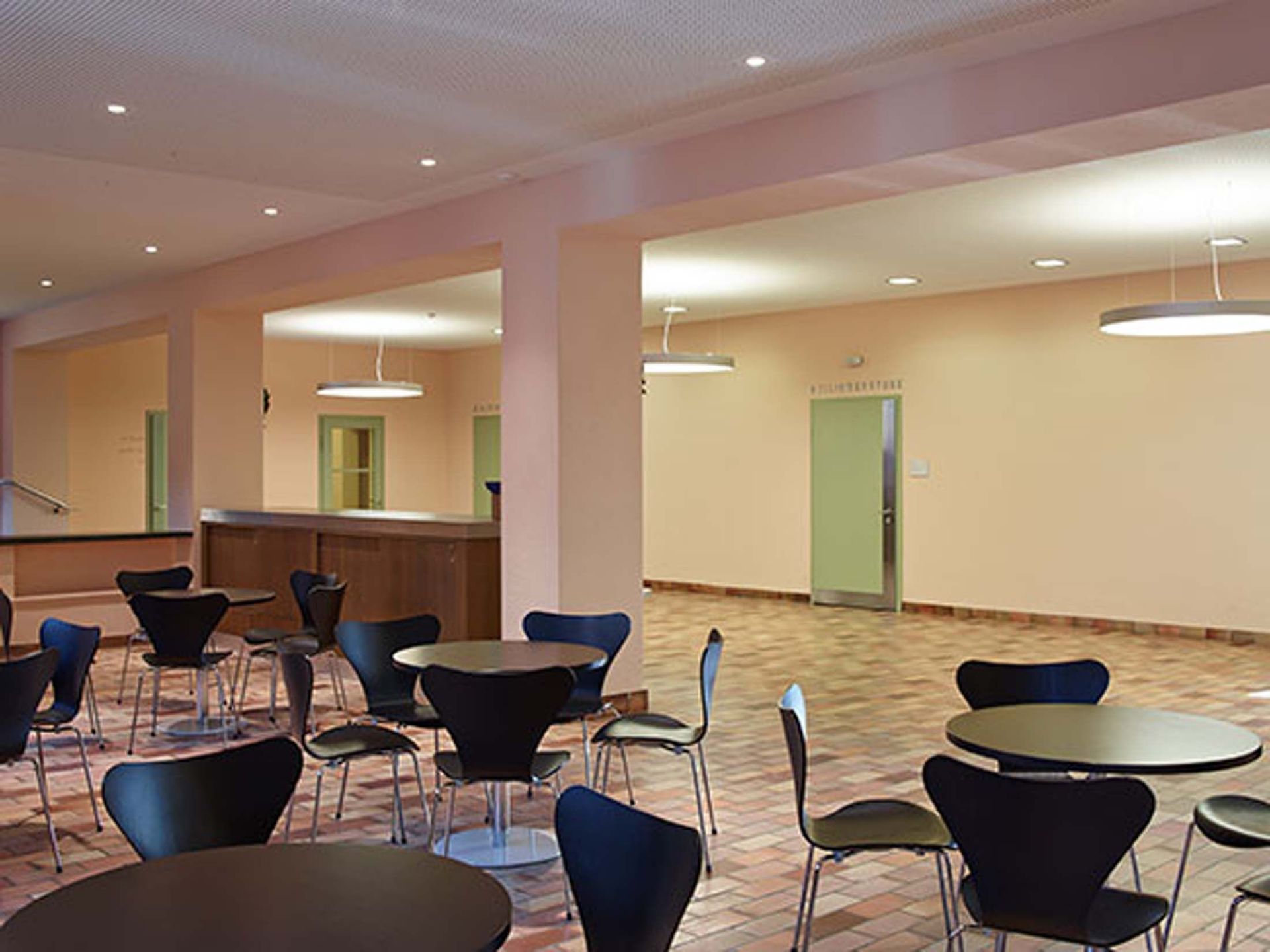 Emil Hirt AG, Malergeschäft in Zürich, Kreis 7