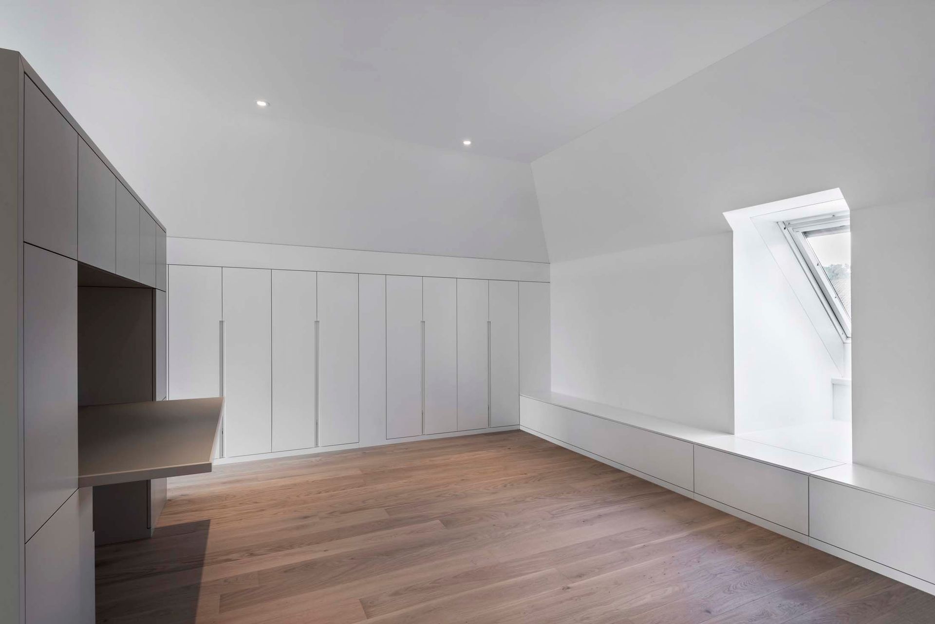 Emil Hirt AG, Malergeschäft in Zürich, Kreis 7