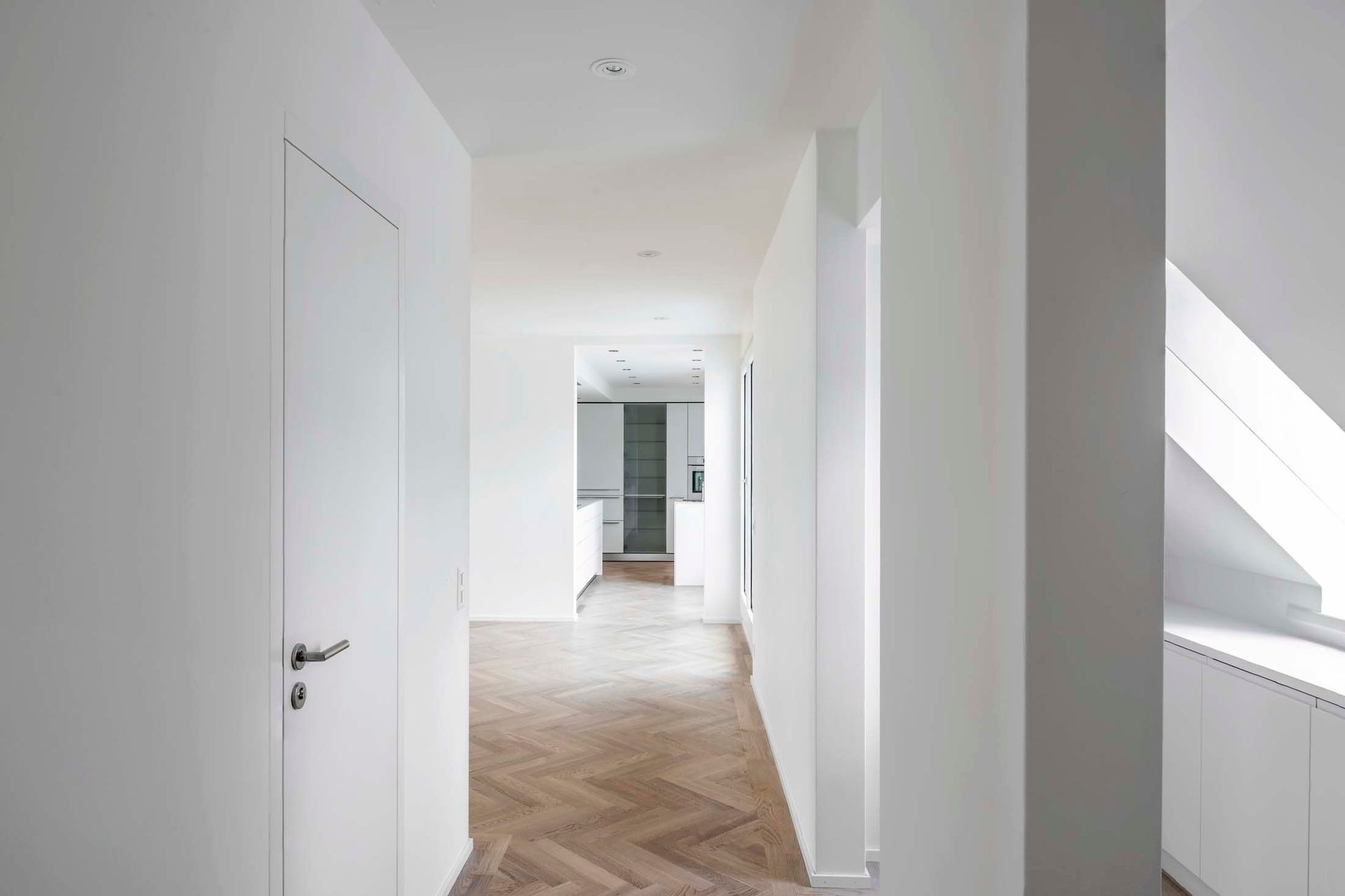 Emil Hirt AG, Malergeschäft in Zürich, Kreis 7