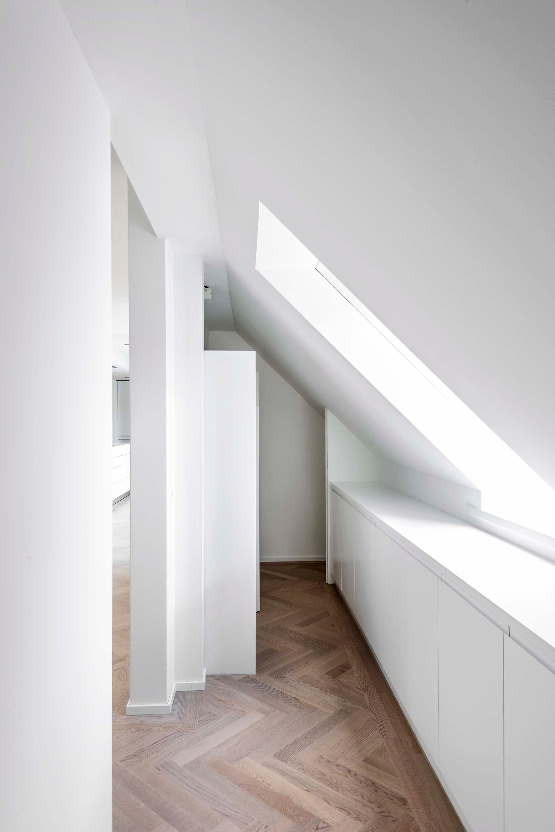 Emil Hirt AG, Malergeschäft in Zürich, Kreis 7