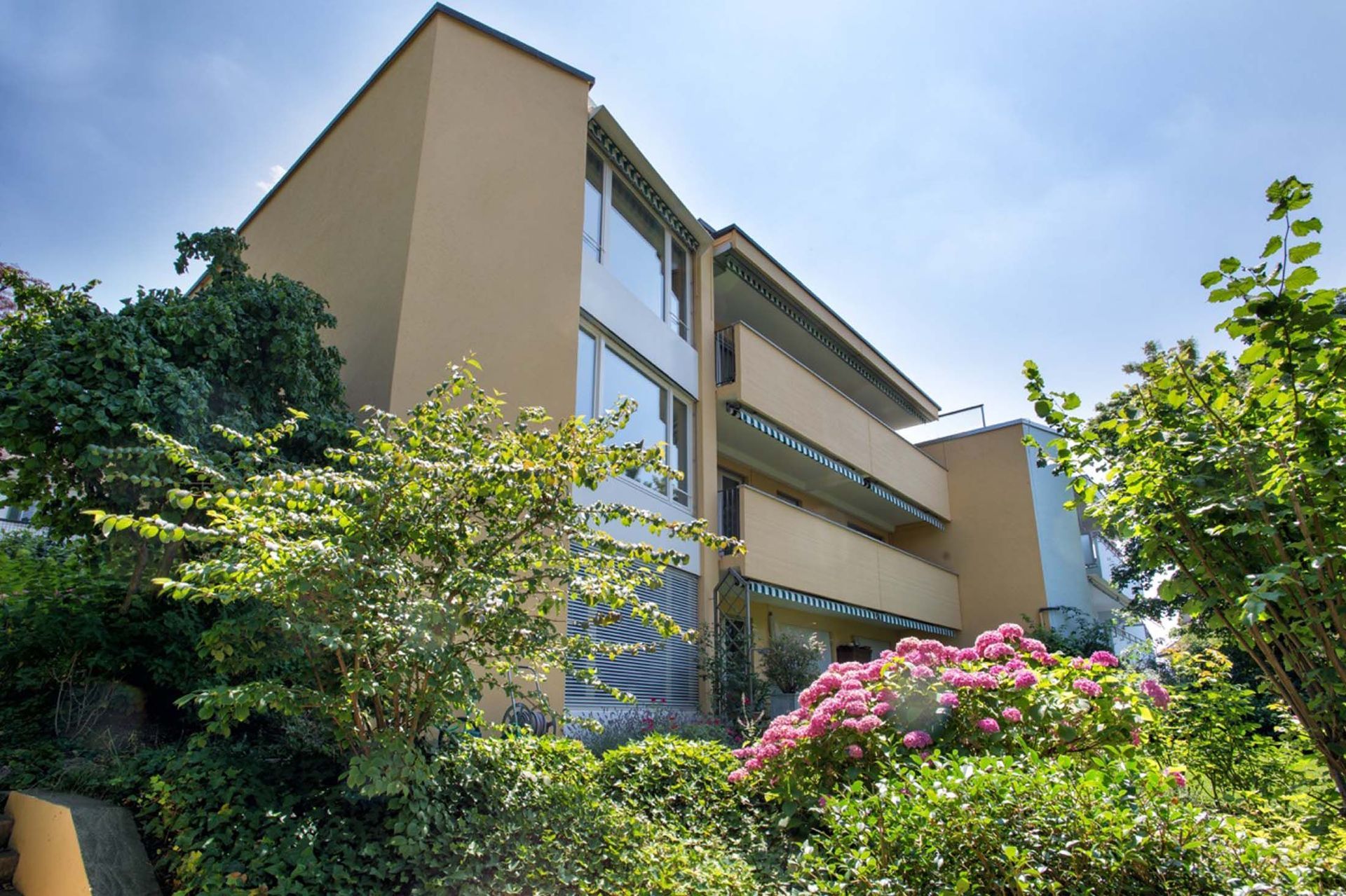 Emil Hirt AG, Malergeschäft in Zürich, Kreis 7