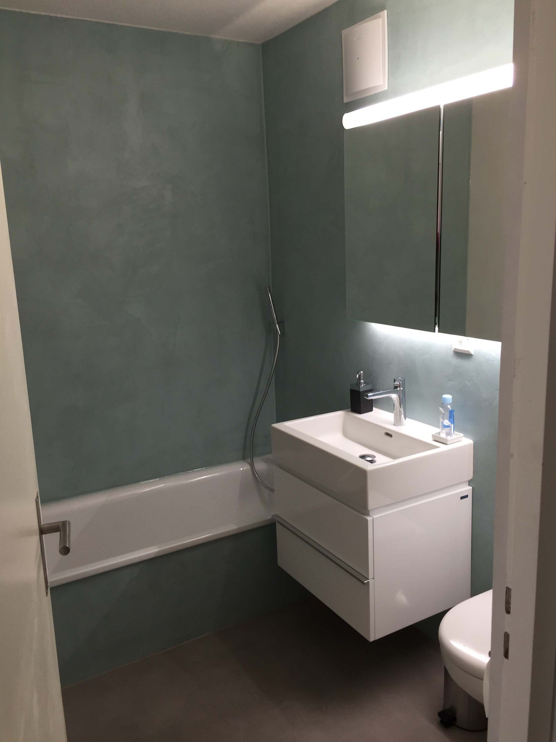 Emil Hirt AG, Malergeschäft in Zürich, Kreis 7