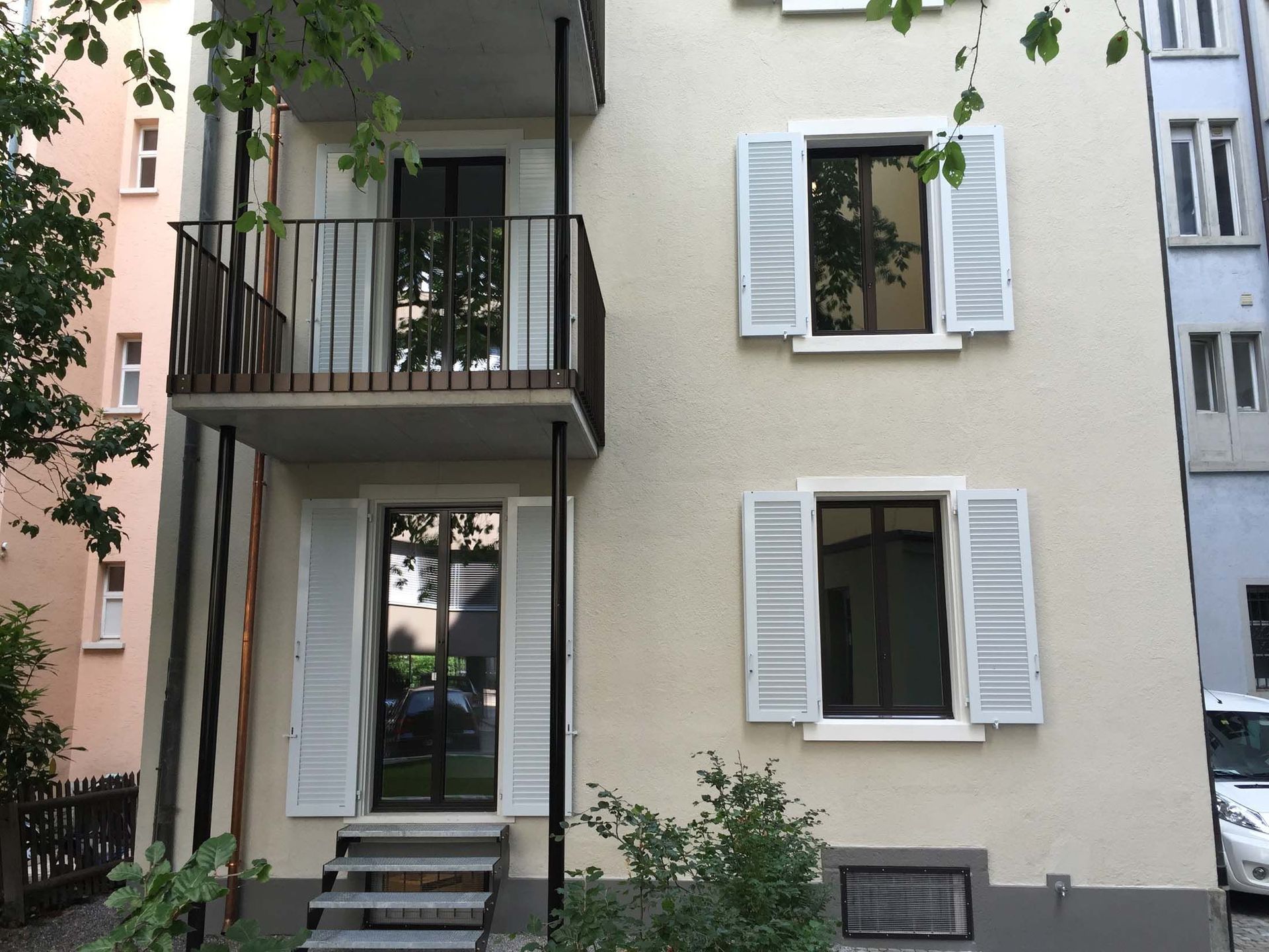 Emil Hirt AG, Malergeschäft in Zürich, Kreis 7