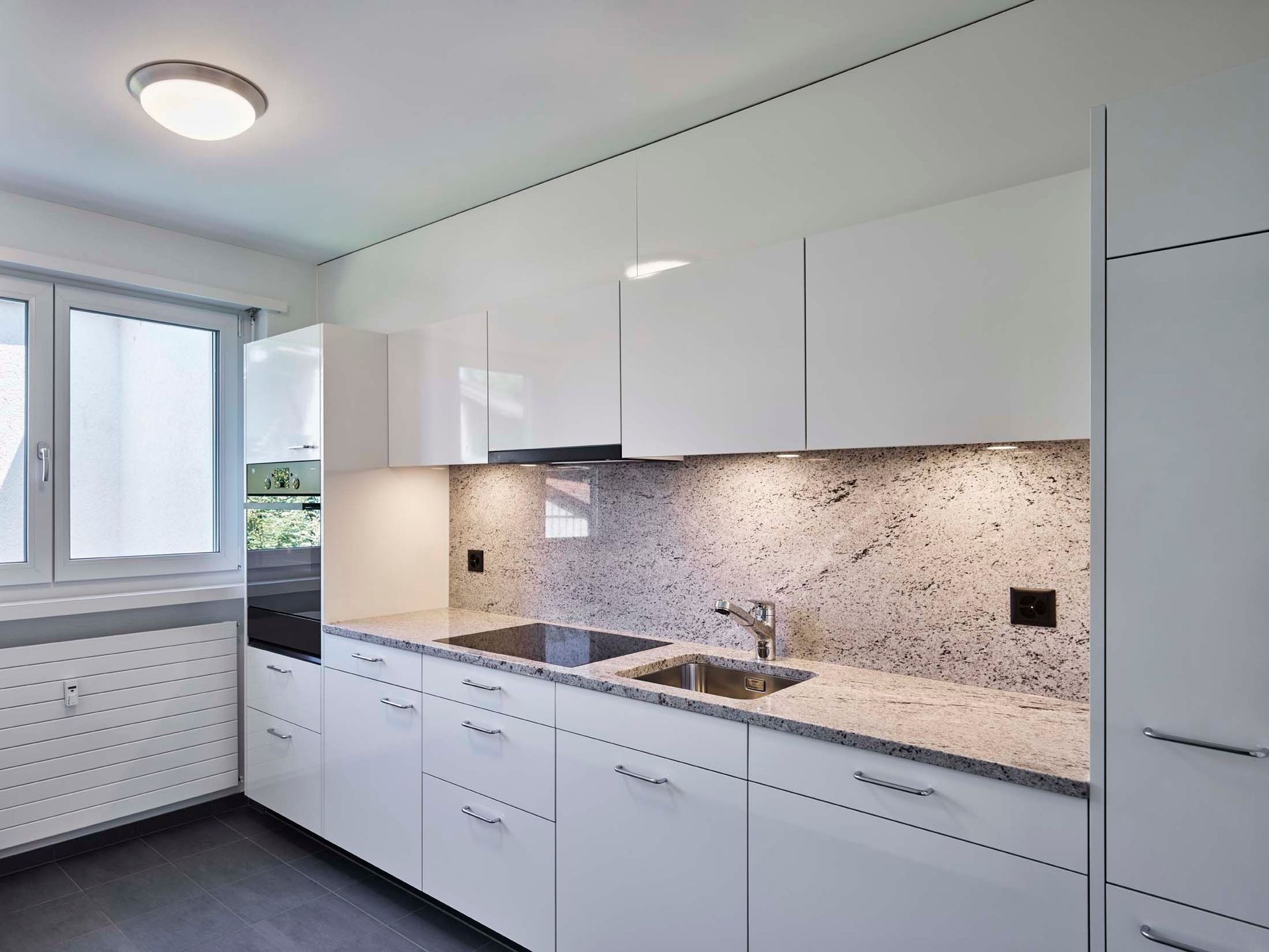 Emil Hirt AG, Malergeschäft in Zürich, Kreis 7