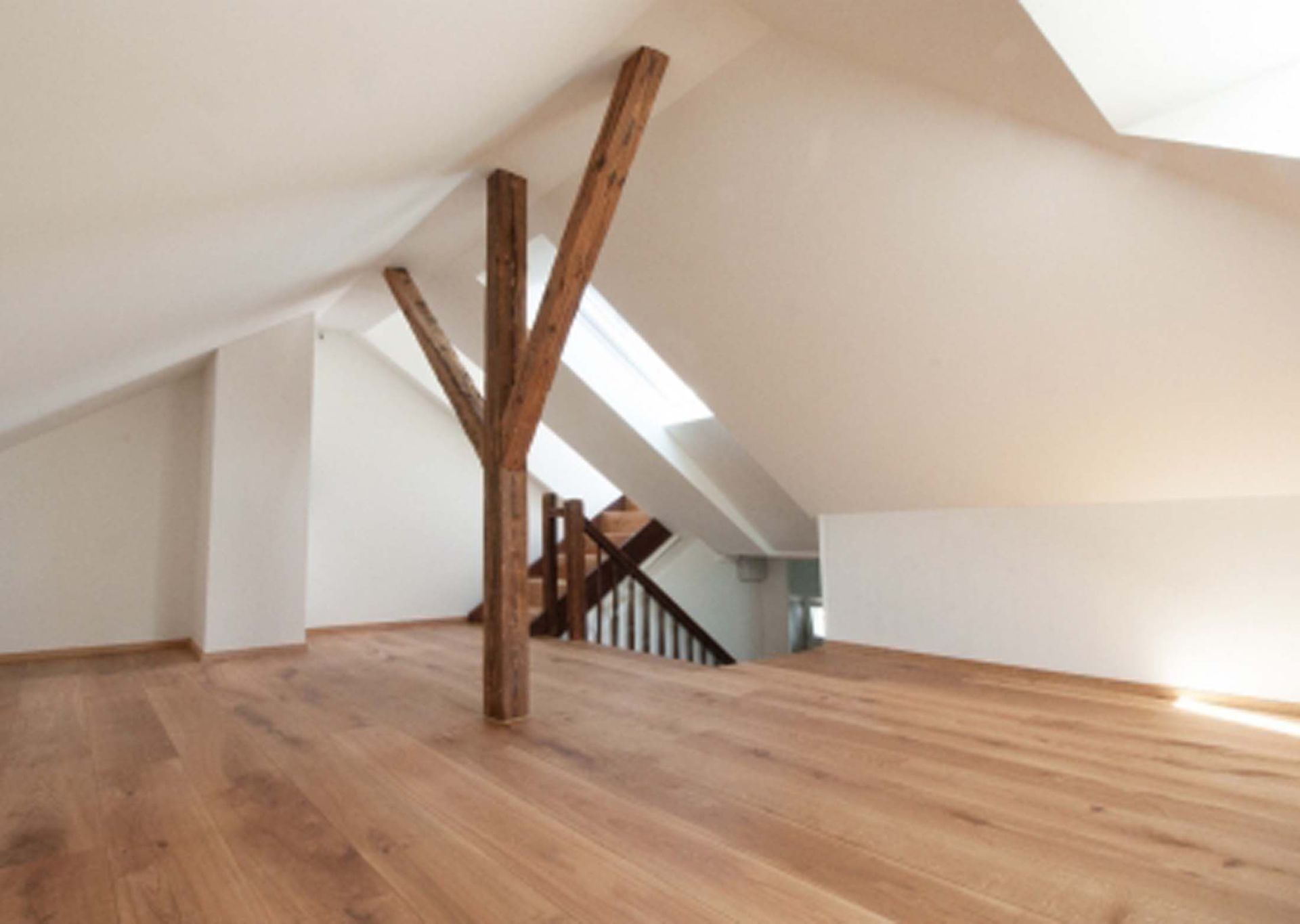 Emil Hirt AG, Malergeschäft in Zürich, Kreis 7