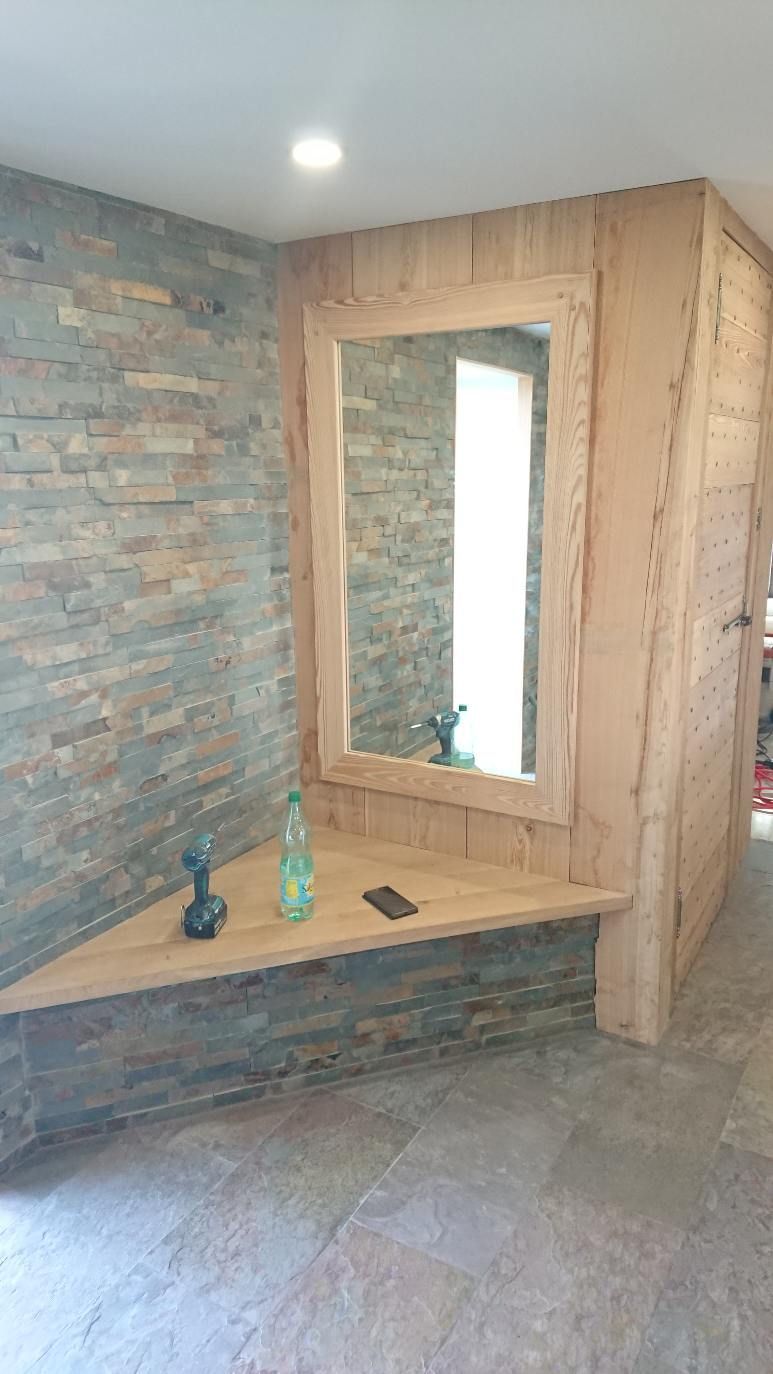 Création de meubles de salle de bain en bois