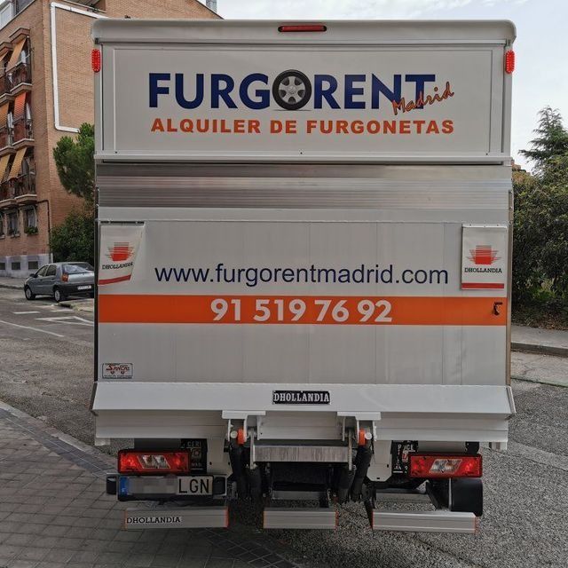 The back of a furgorent alquiler de furgonetas truck
