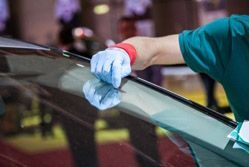 Behebung eines Glasschadens