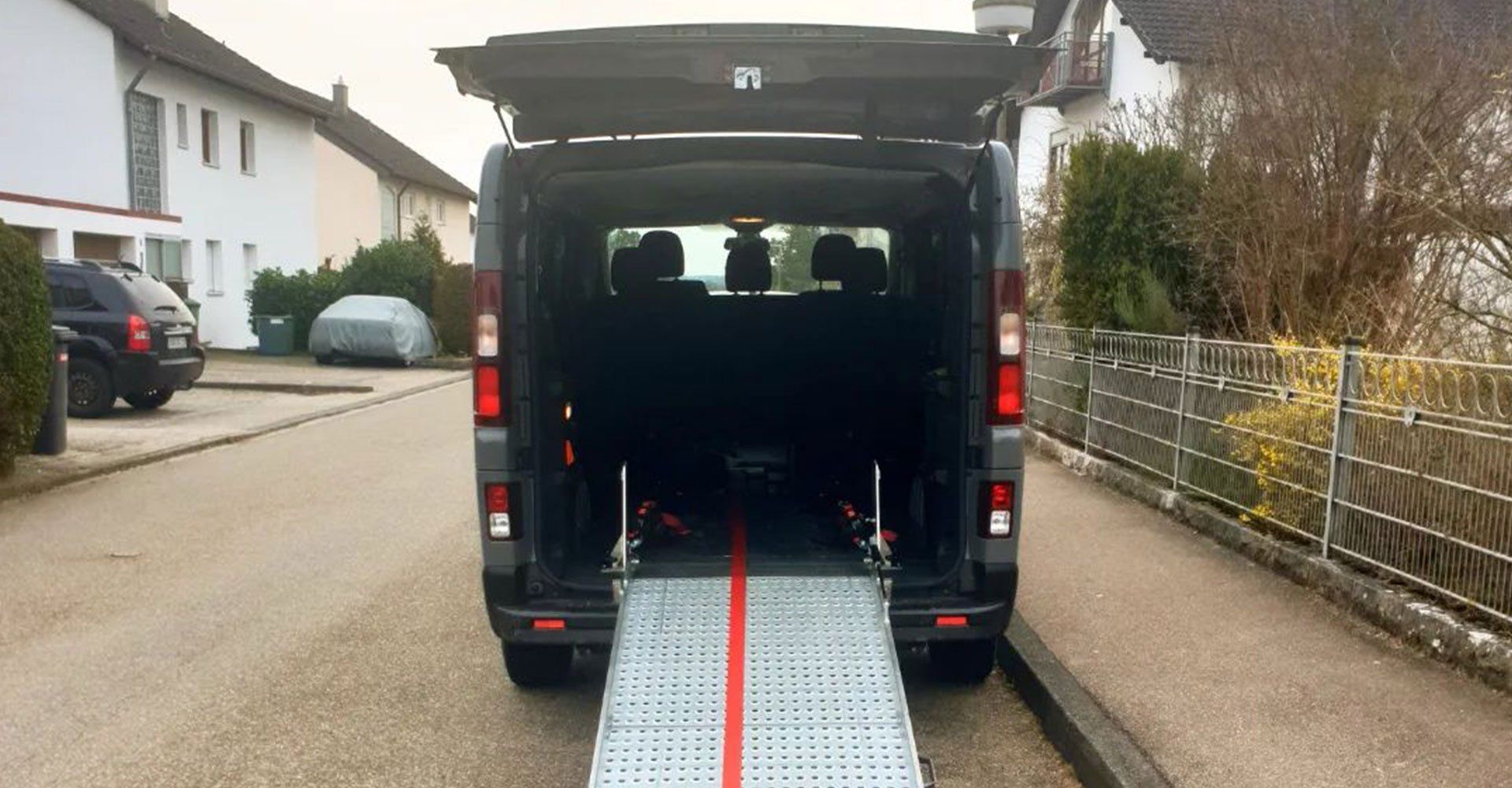 Behindertengerechtes Fahrezug