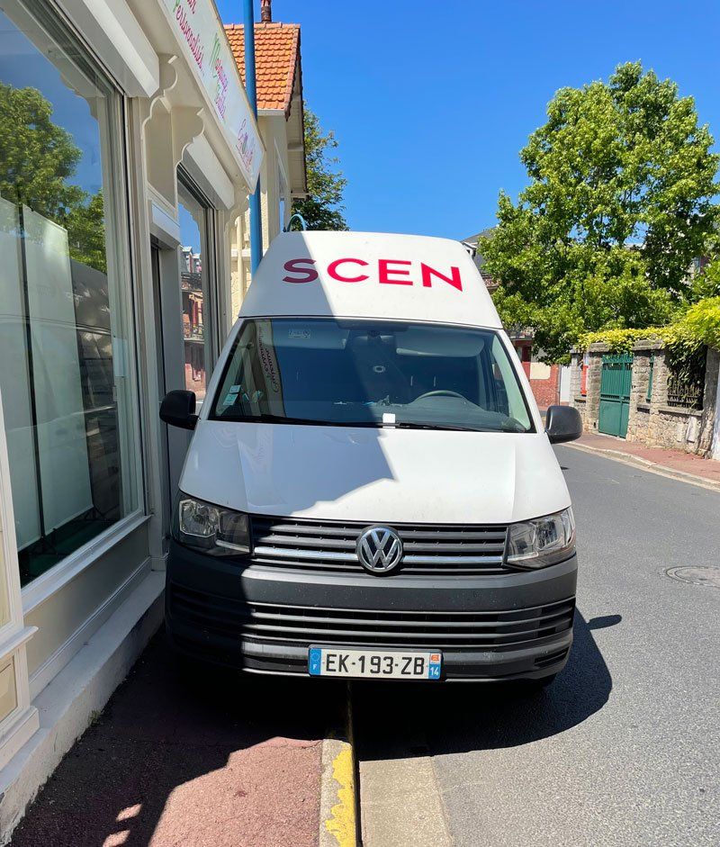 Véhicule professionnel de la SCEN