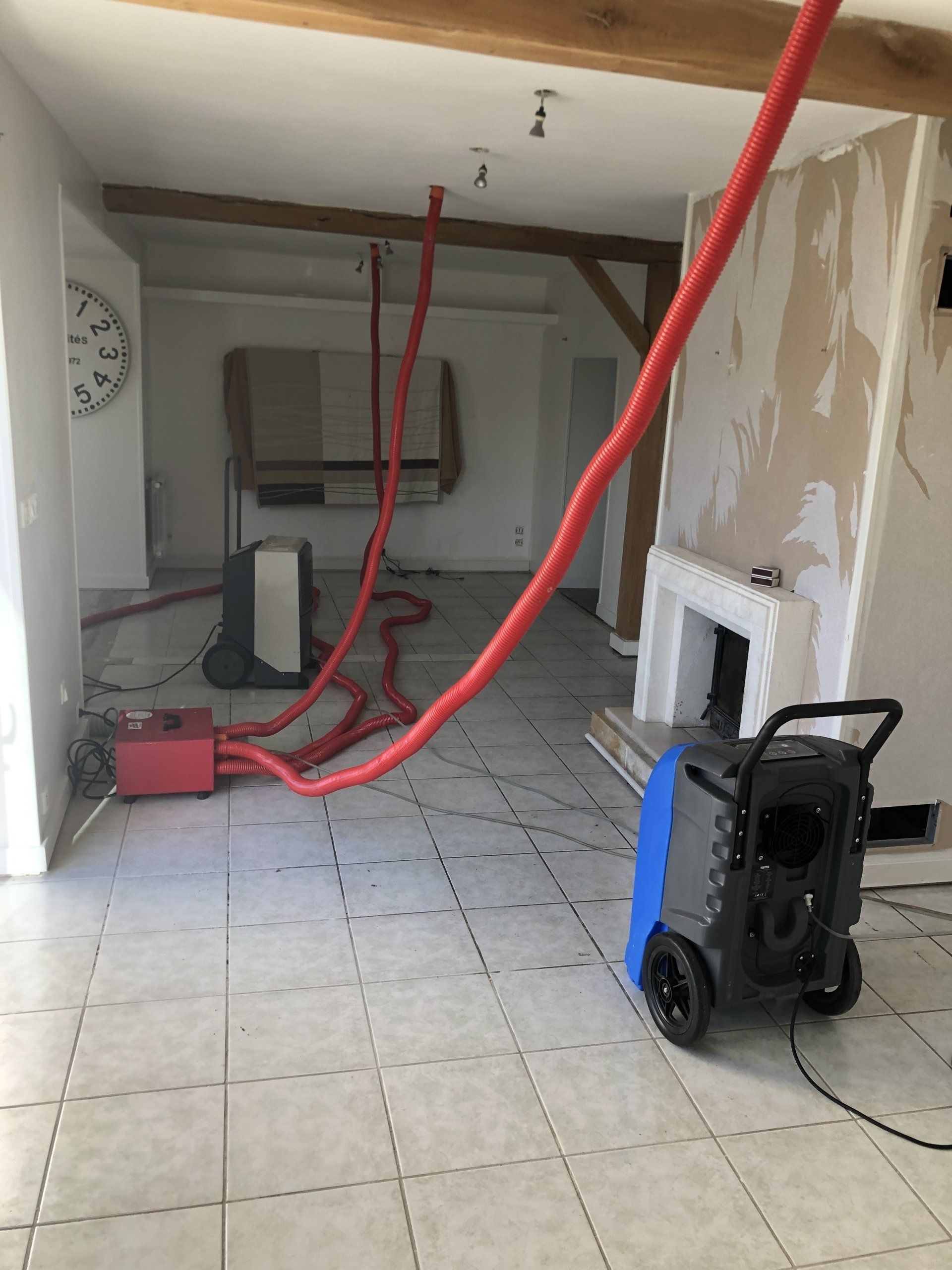 Installation pour assèchement après dégât des eaux