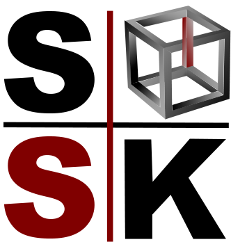 Schwarzes und rotes SK-Logo mit einem grauen Würfelsymbol über den Buchstaben
