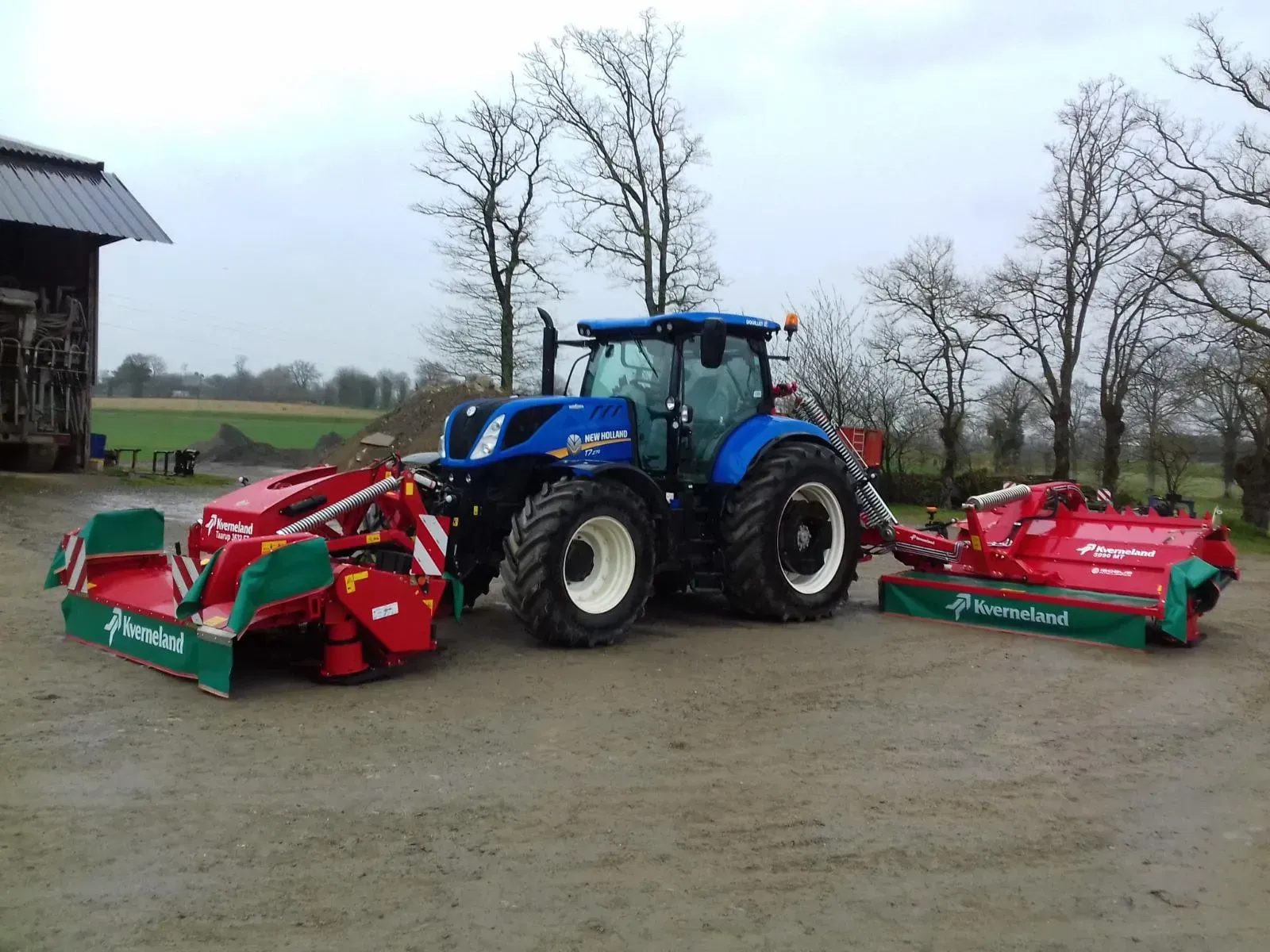 Un engin agricole attelé