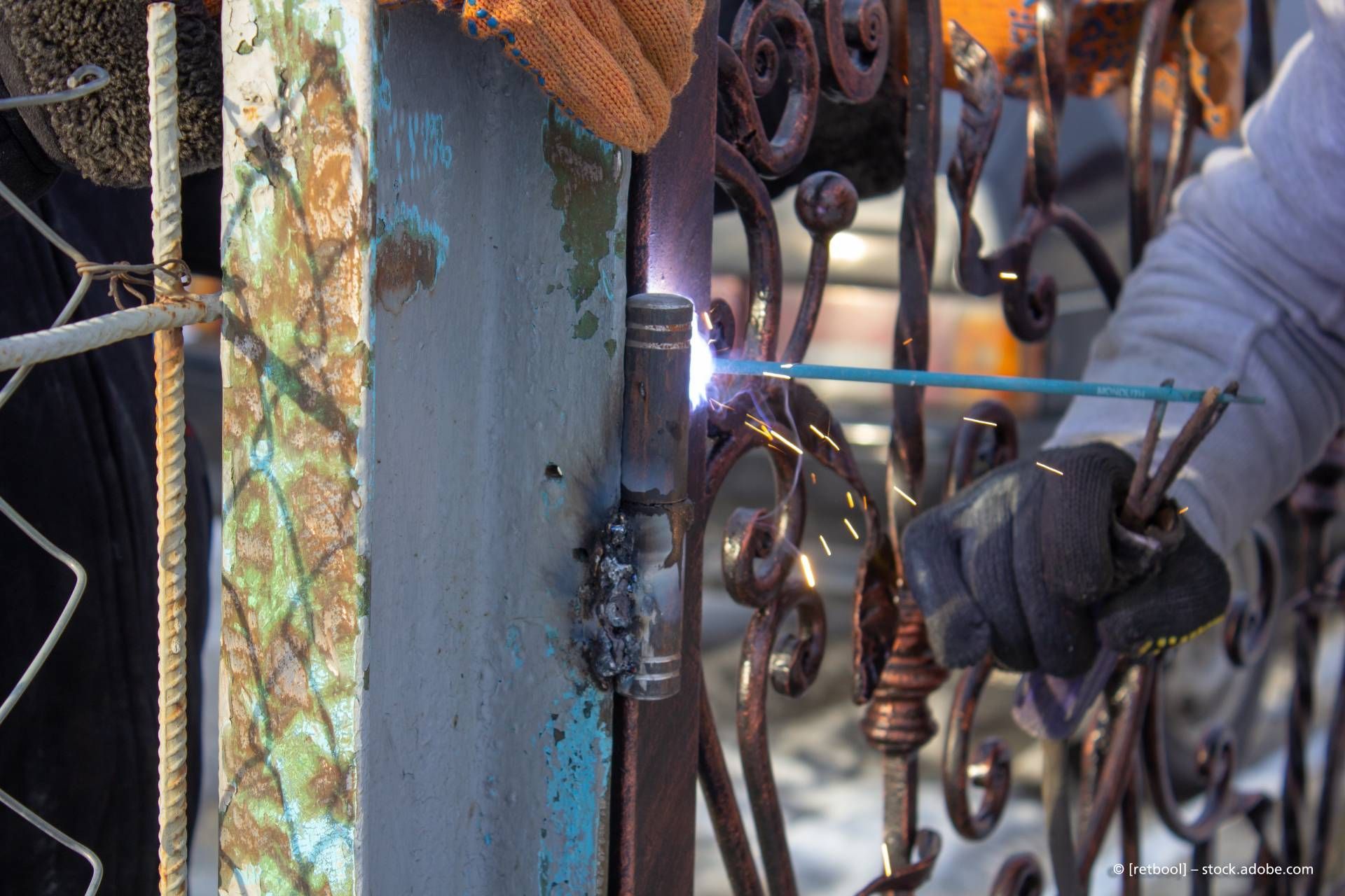 Zaunreparatur mit Schweissgerät