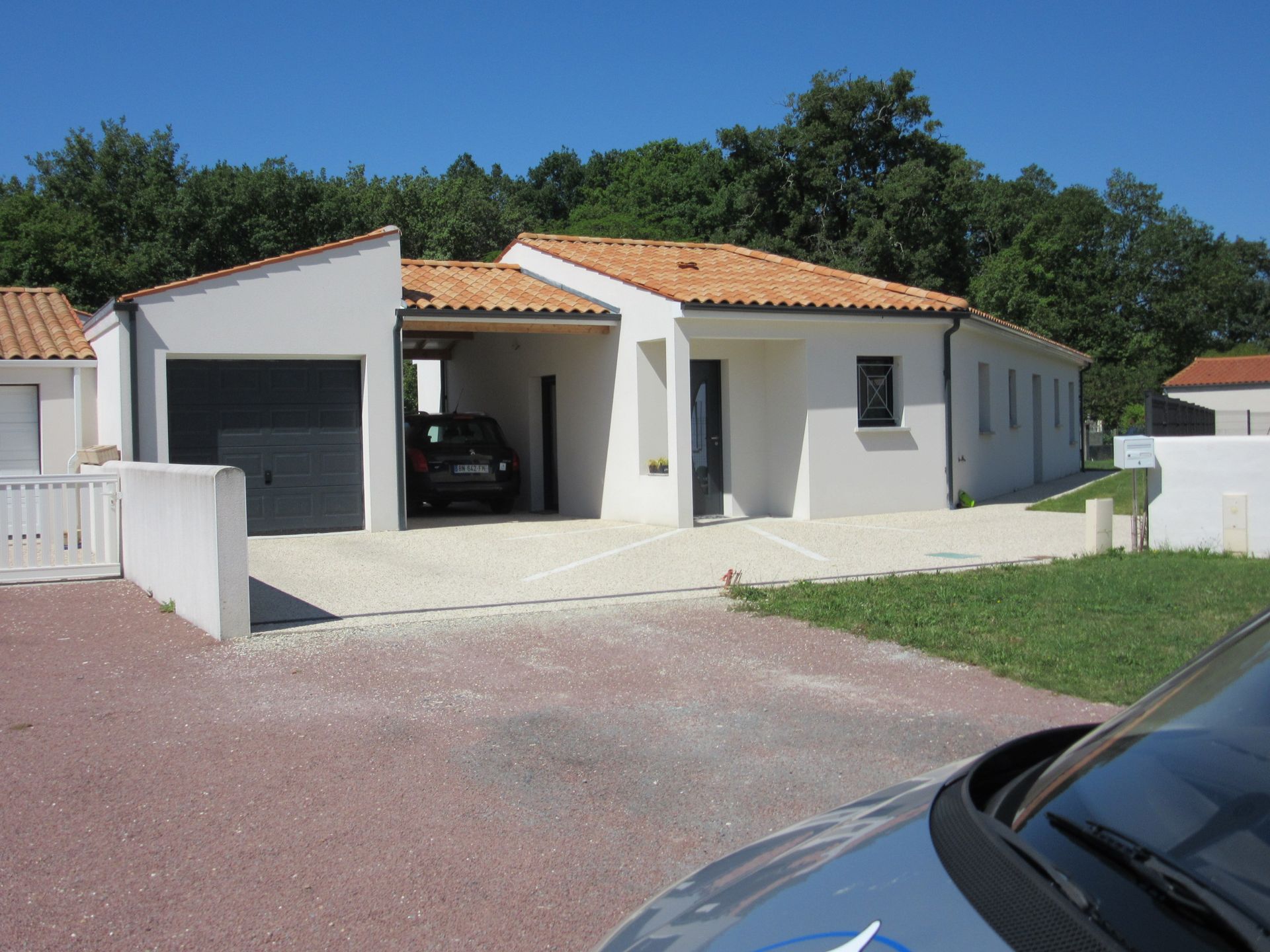 Construction de maison à Breuillet avec garage