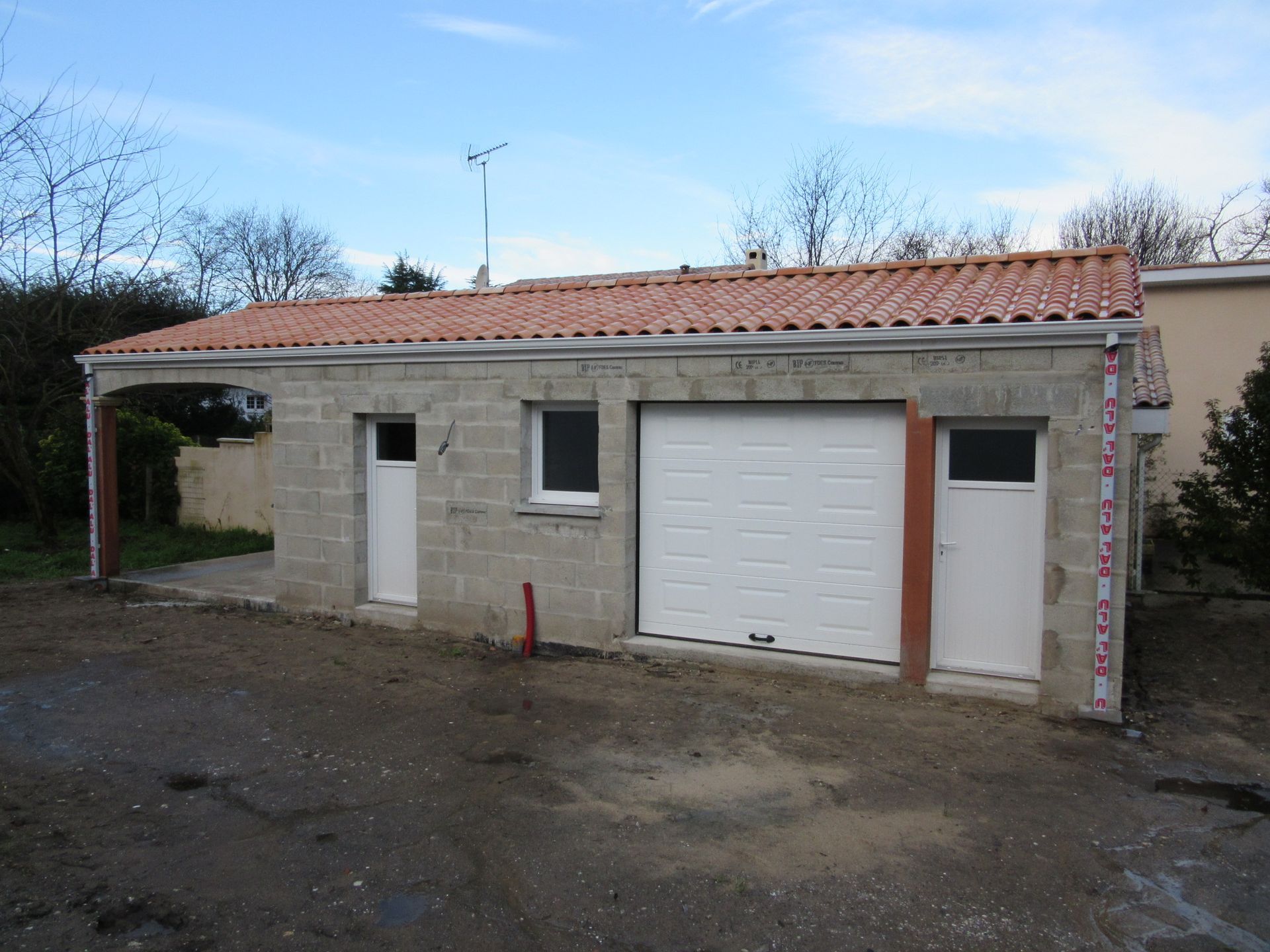 Création d'un garage avec portes