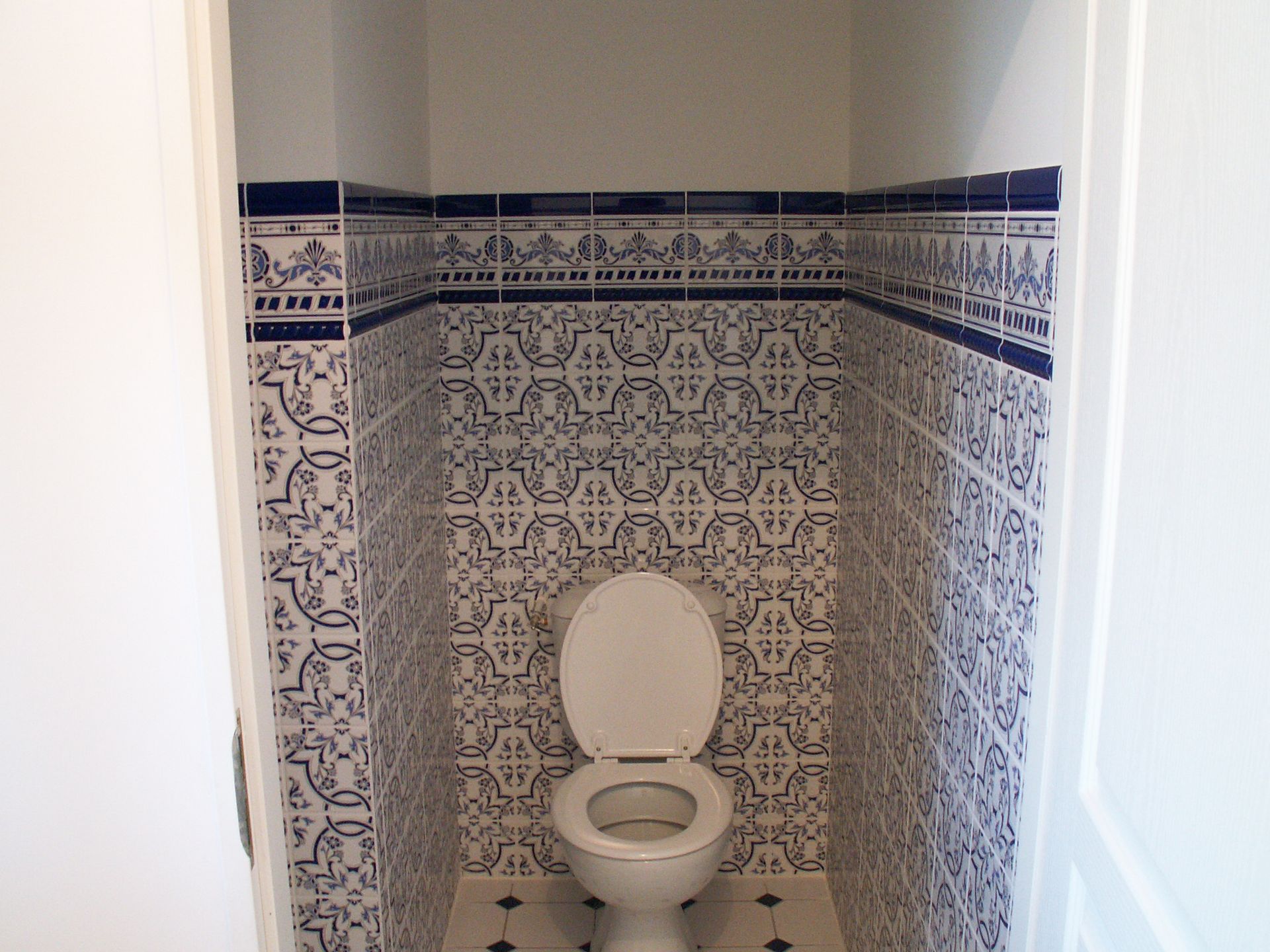 Pose de faïence rétro