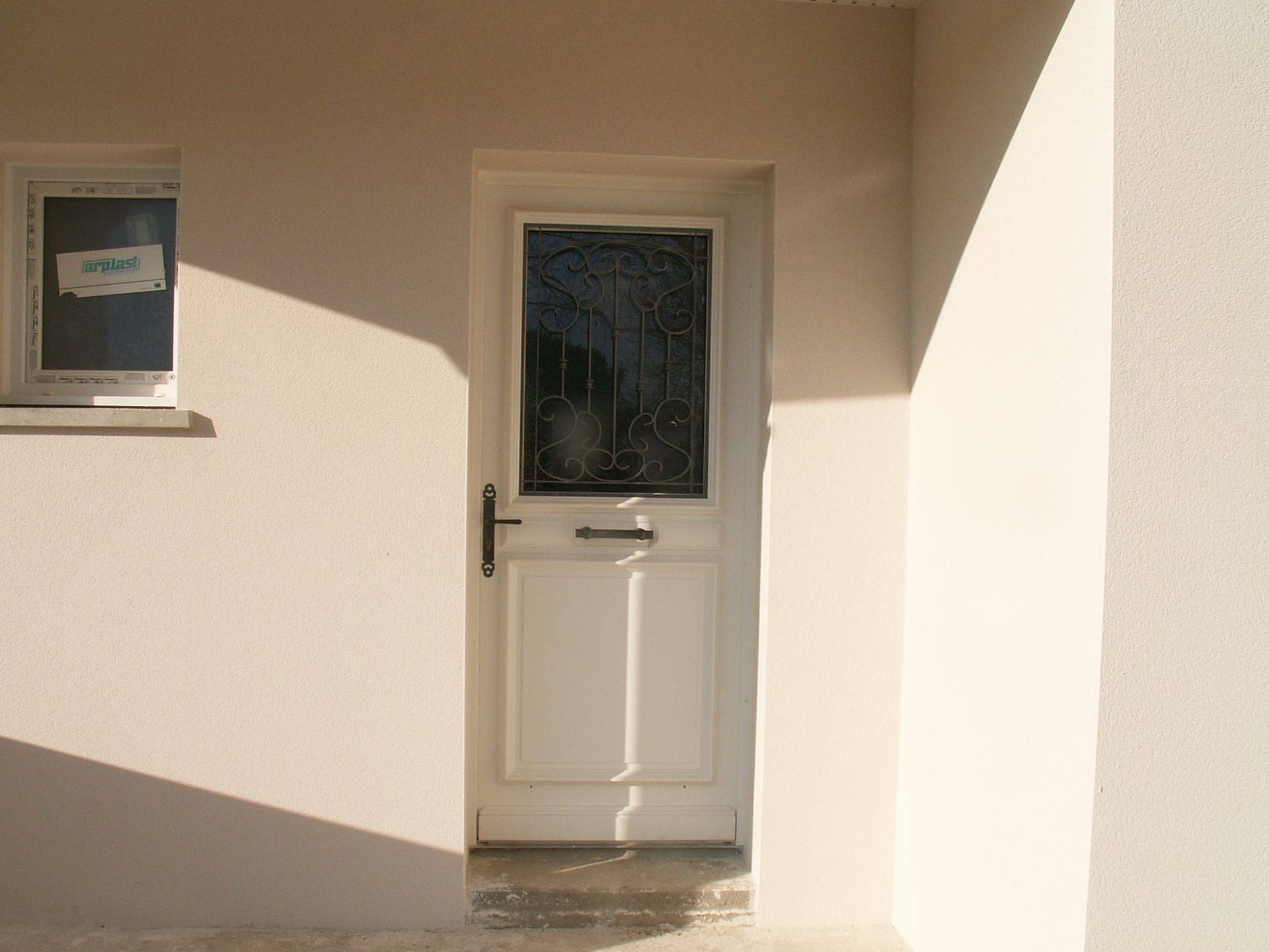 Porte d'entrée avec façade