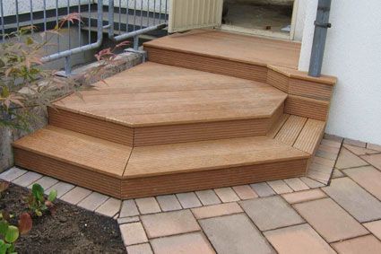 Terrassentreppe aus Holz