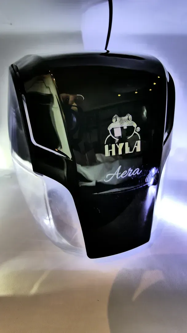 A close up of a device that says hra on it
