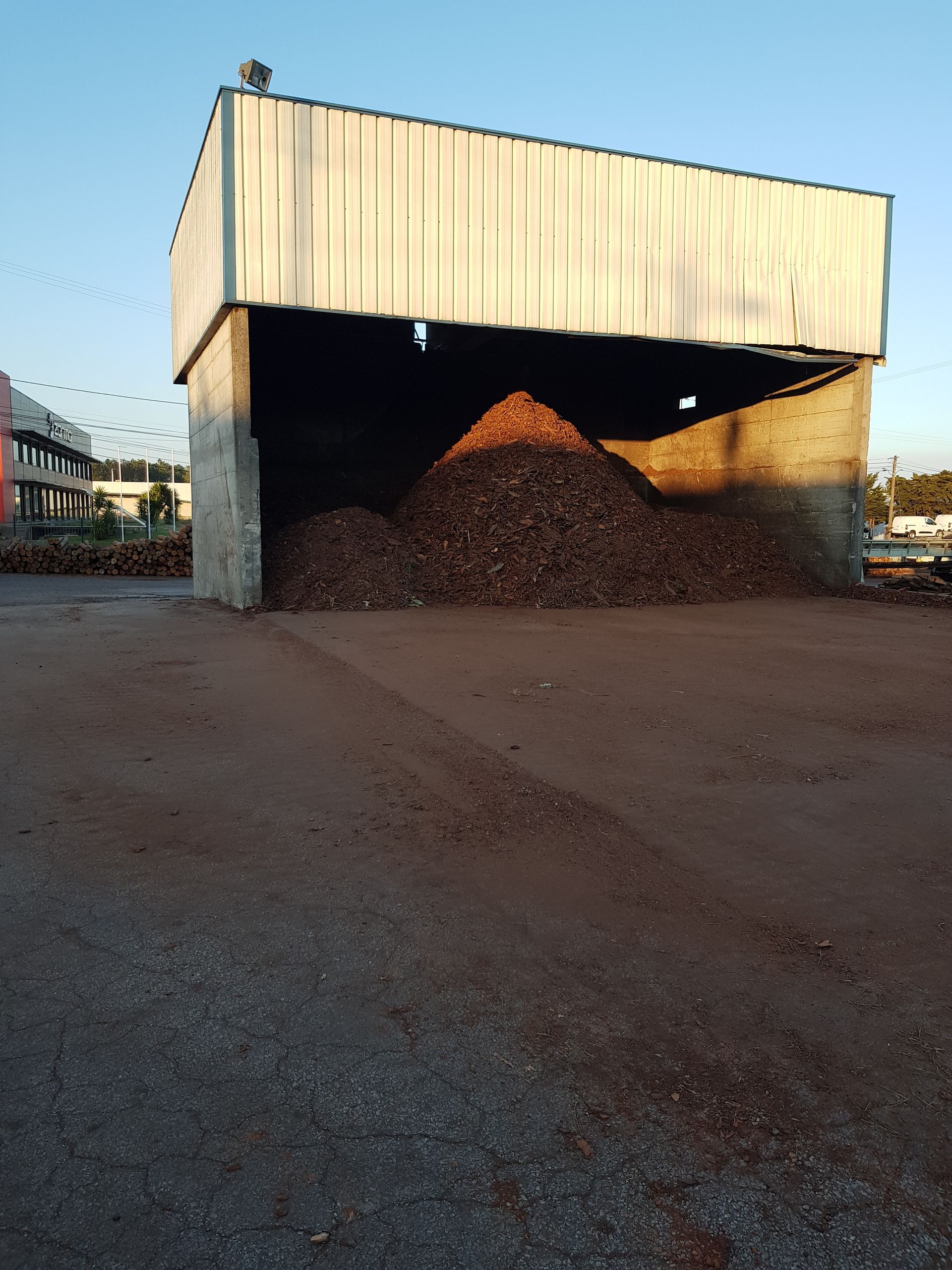 Manuel de Castro e Filhos - Fábrica de Serração e Transformação de Madeira