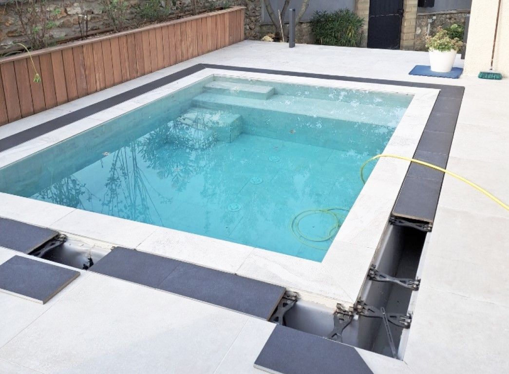 Une piscine détourée