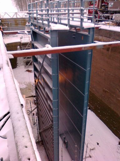 pintakäsittelytöitä kaluston avulla