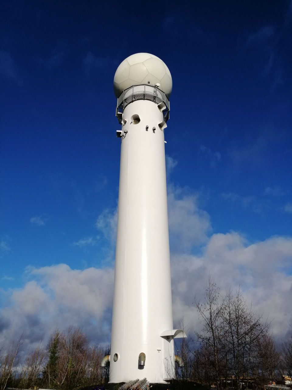 pintakäsittelytöihin liittyvää kalustoa