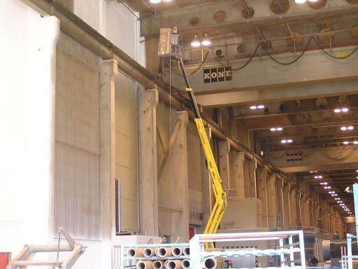 kalustoa erilaisiin pintakäsittelytöihin