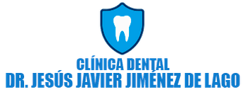 Logotipo para cl&iacute;nica dental: escudo azul con diente dentro, texto "Cl&iacute;nica Dental Dr. Jes&uacute;s Javier Jim&eacute;nez De Lago" debajo.