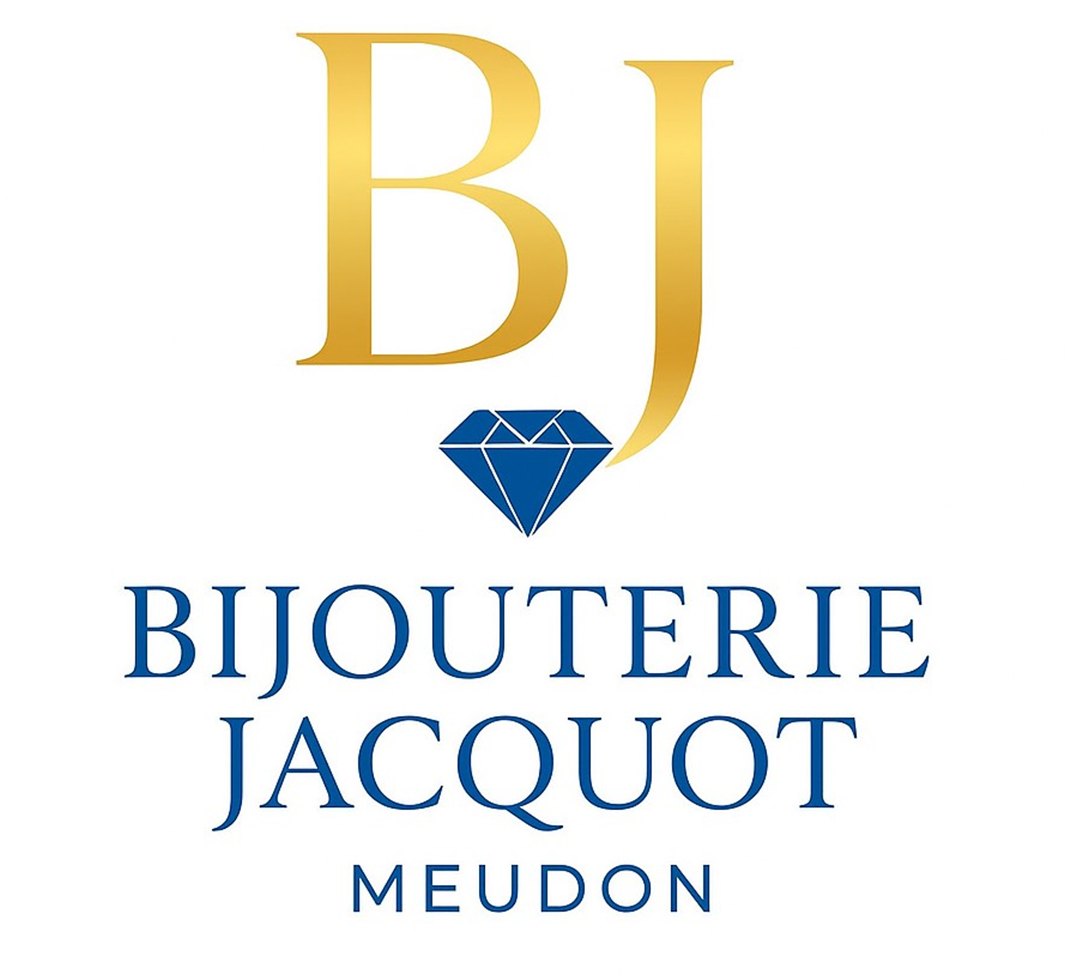 Femme portant une chemise blanche à rayures et des boucles d'oreilles en perles, les cheveux relevés.