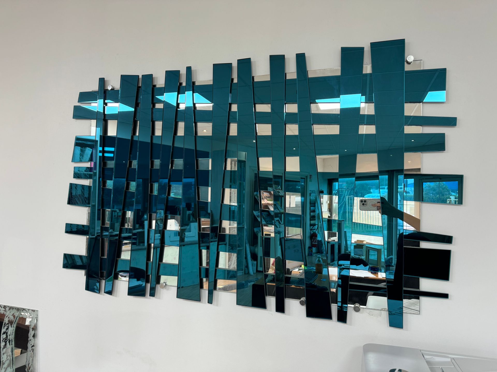 Un miroir de forme atypique