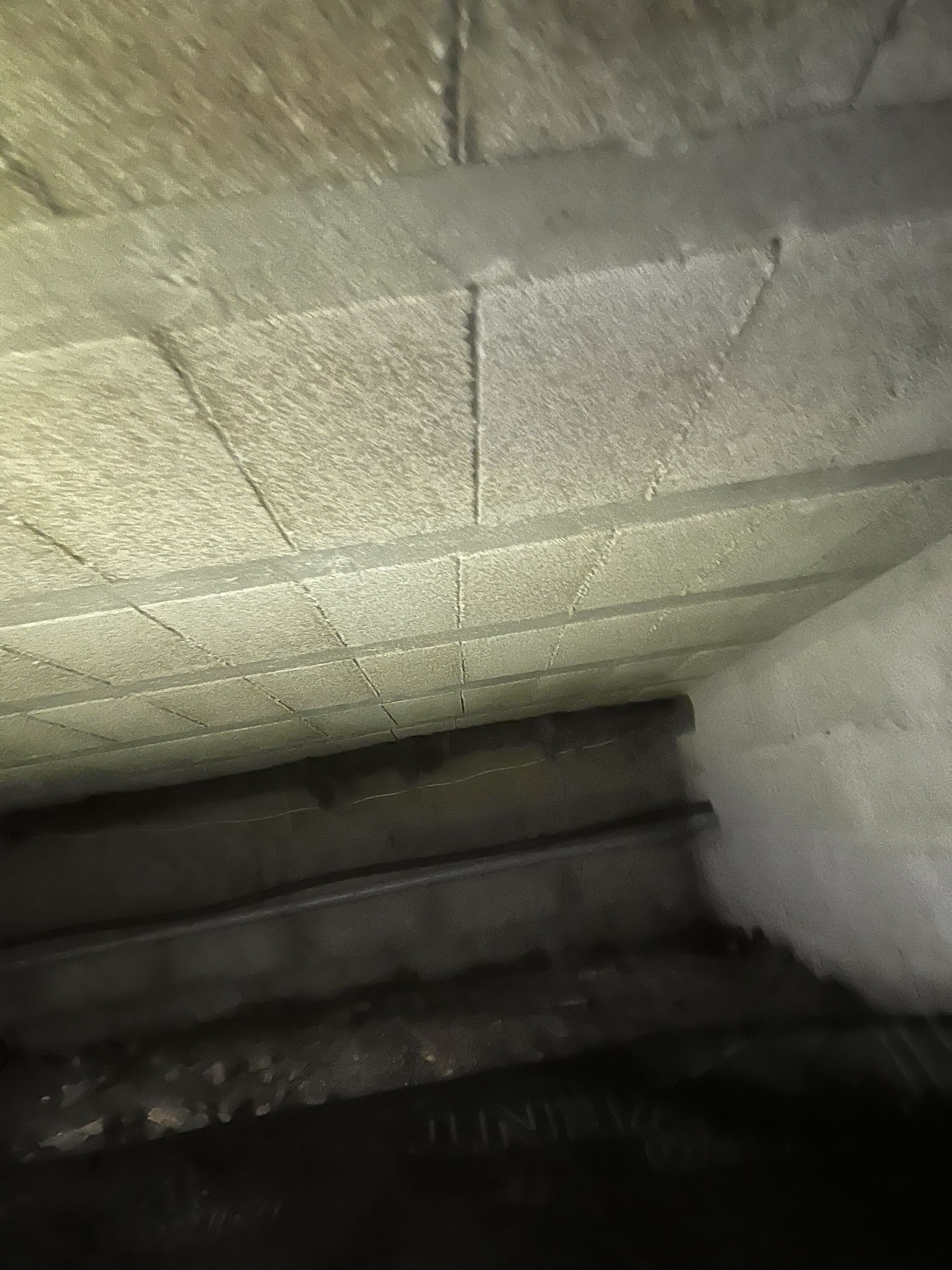 Vue aérienne d'un plafond en parpaings.