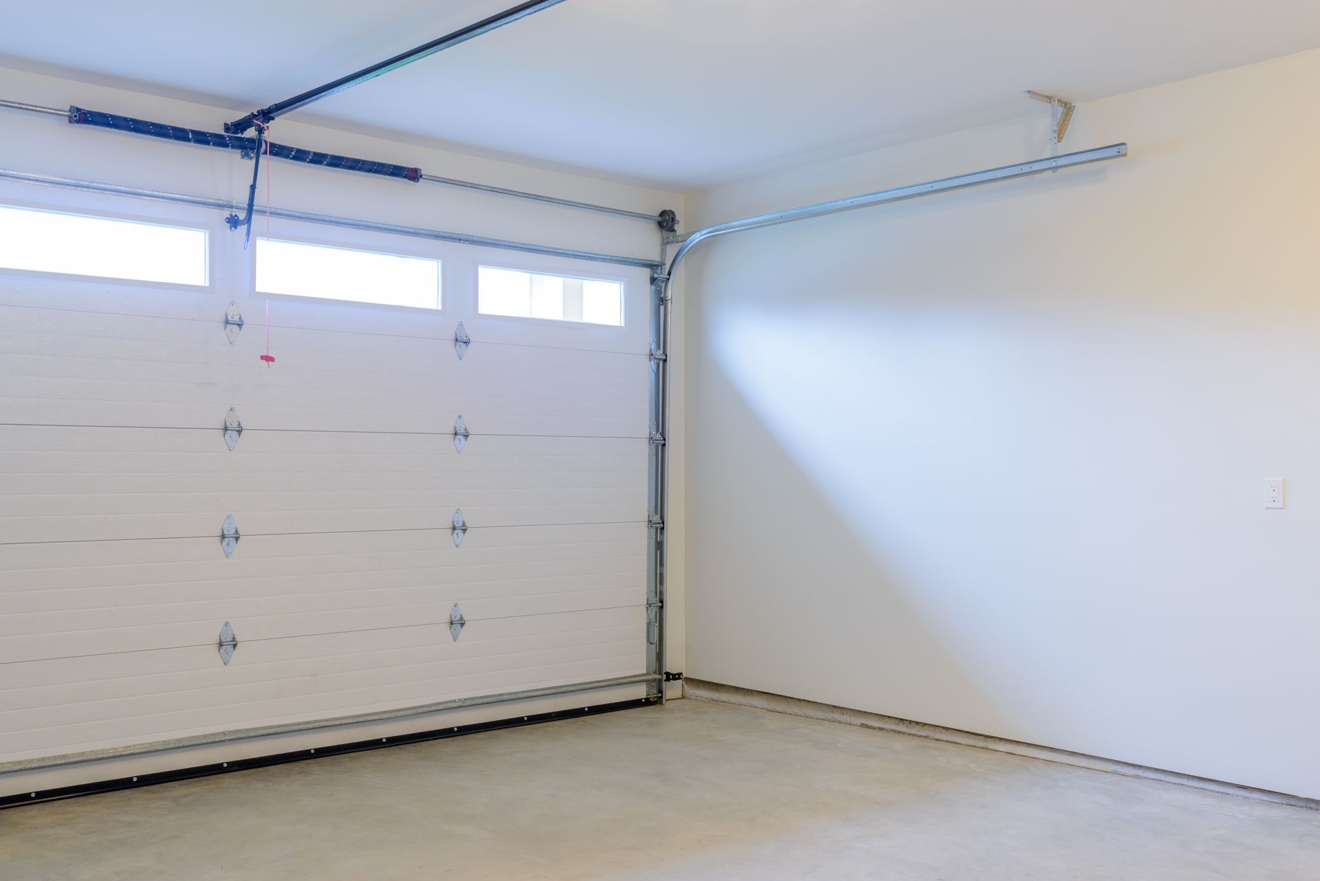 Porte de garage sectionnelle.