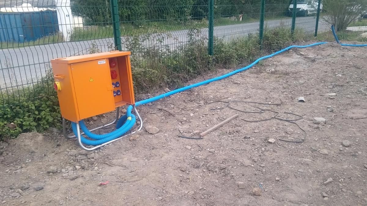 Armoire électrique à l'extérieur